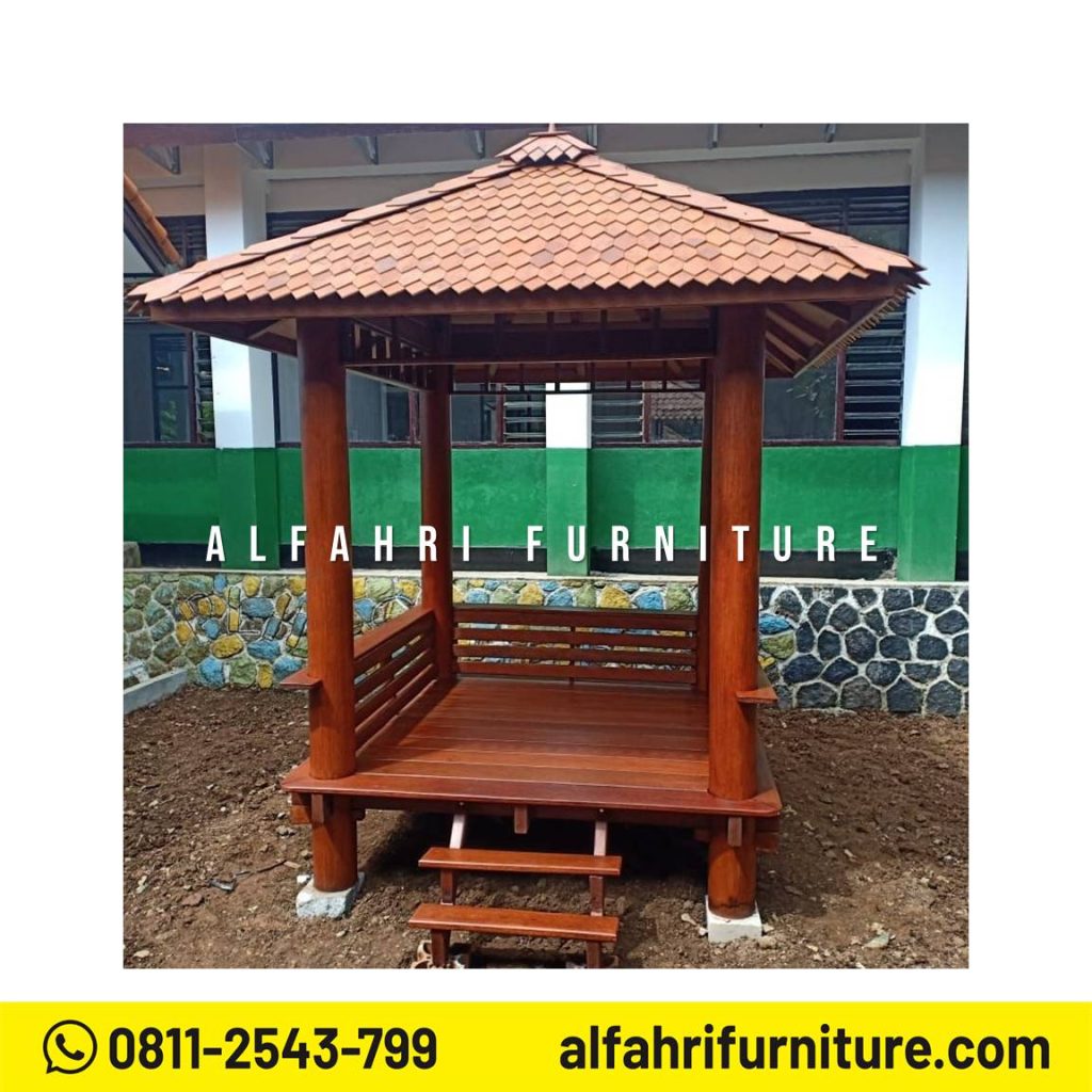 Gazebo Kayu Minimalis Ala Jepang 2x2 Meter Atap Sirap Ulin