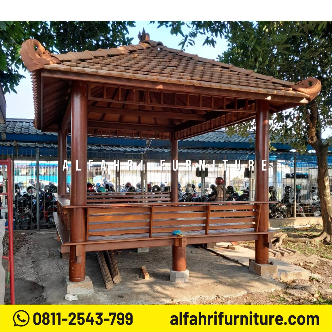 Gazebo Kayu Modern 3x4 Meter untuk Area Terbuka Atap Genteng Sirap