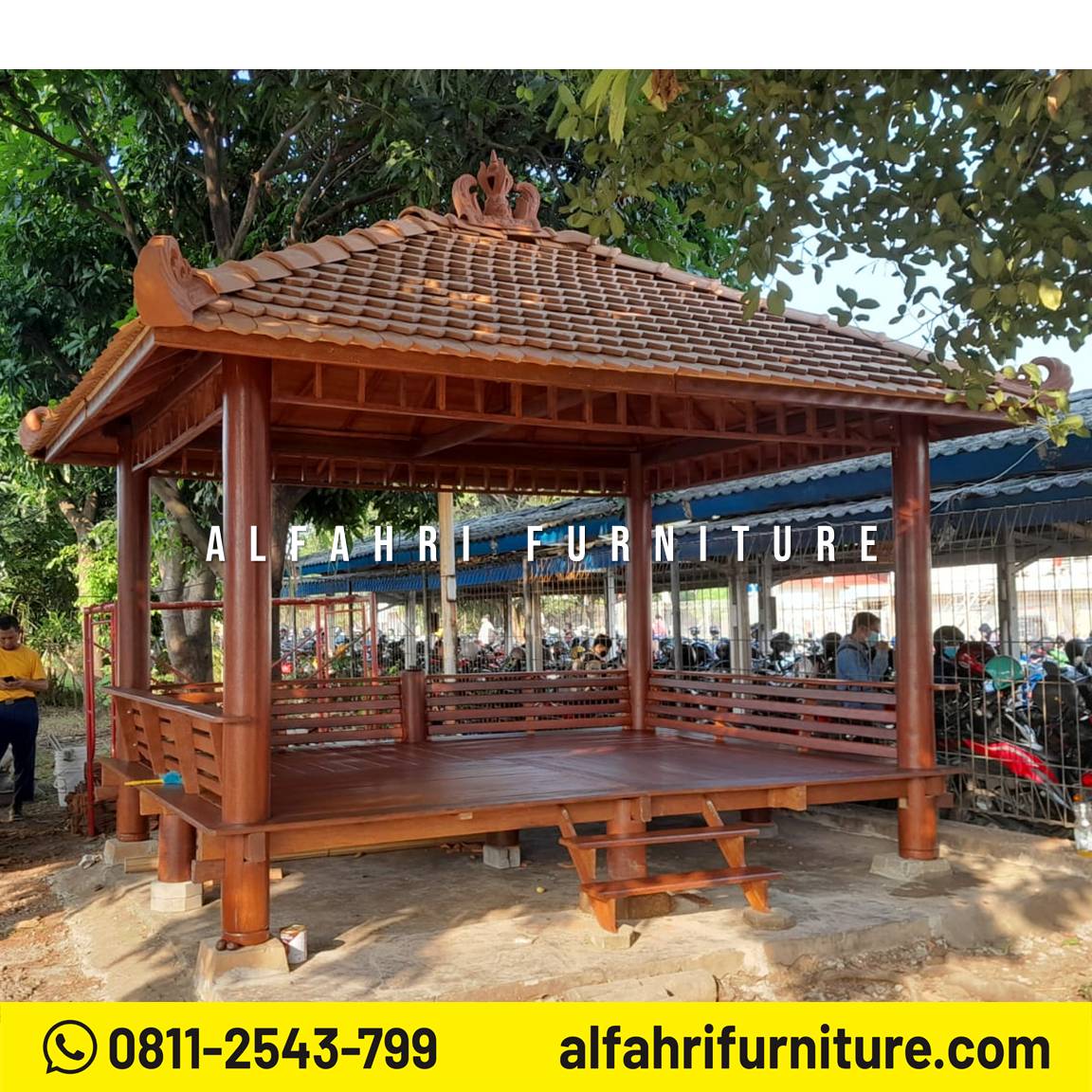 Gazebo Kayu Modern 3x4 Meter untuk Area Terbuka Atap Genteng Sirap