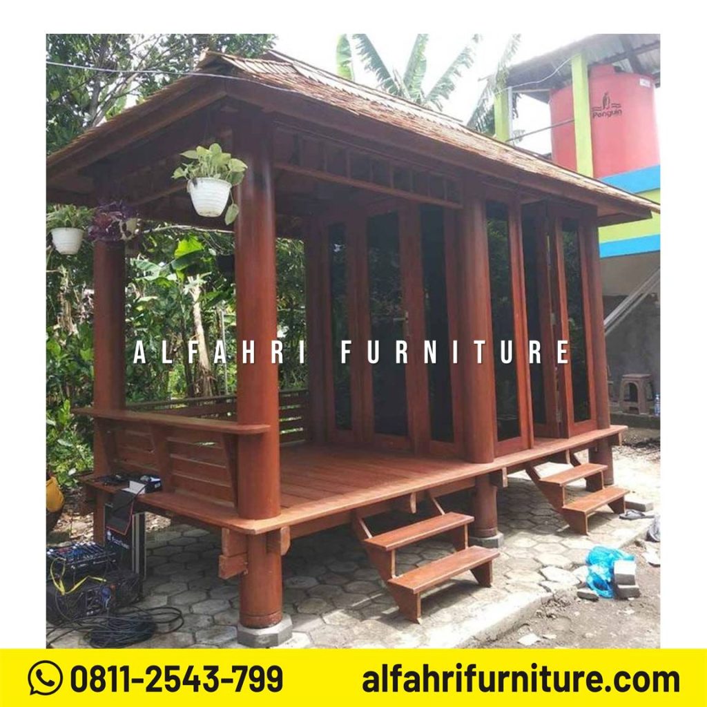 Rumah Kayu Elegan 2x4 Meter Cocok untuk Resort Atap Sirap Ulin